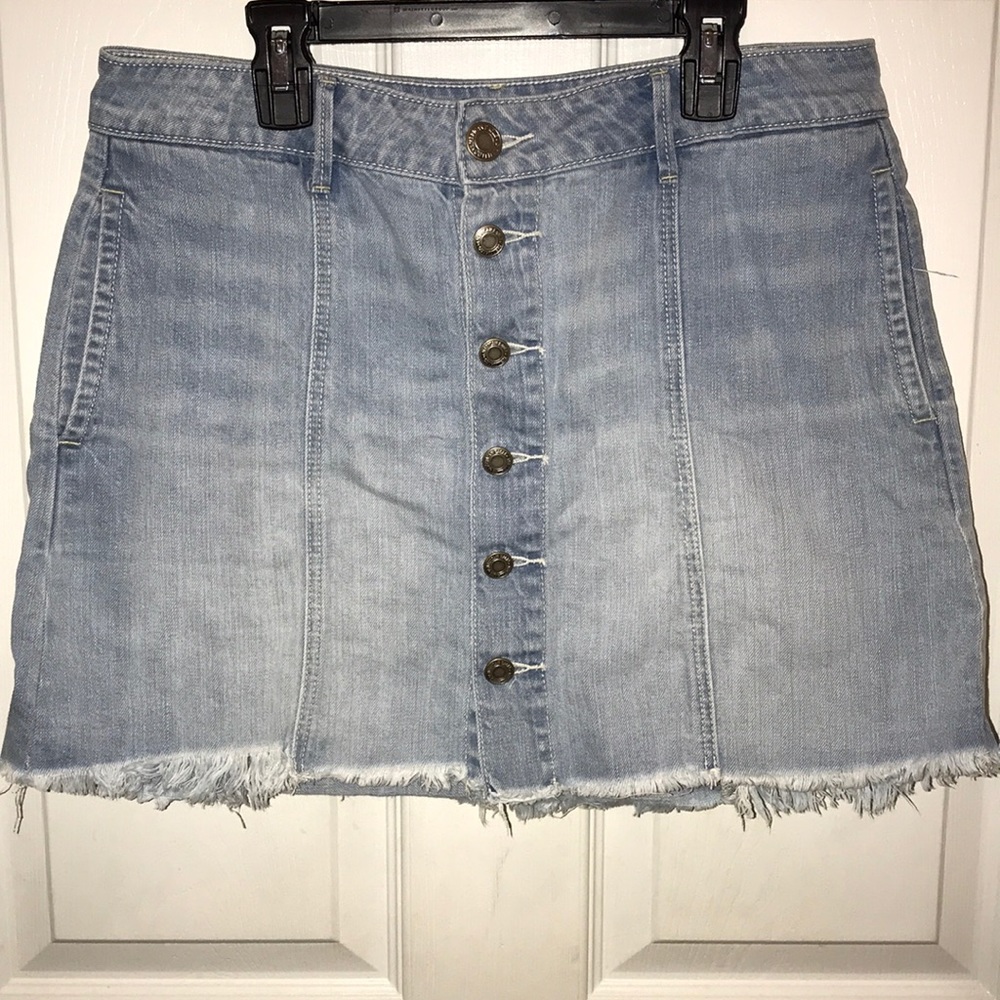 American Eagle button up denim skirt